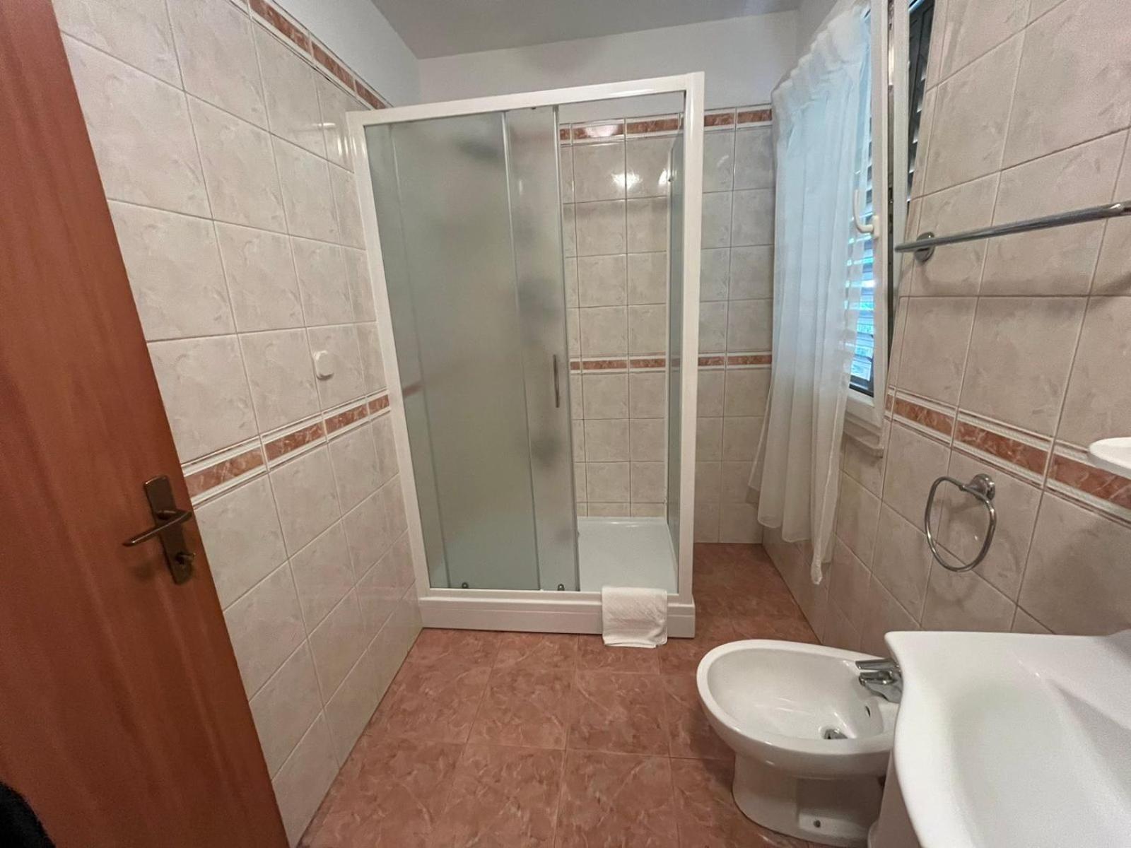Family Apartments Suzi 罗维尼 外观 照片